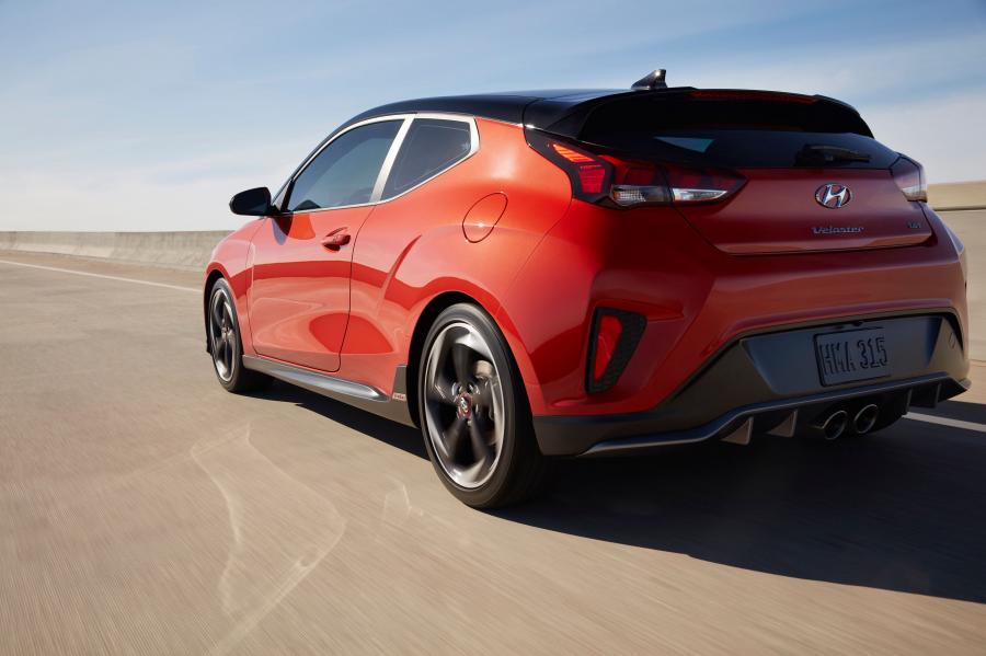  Hyundai Veloster Turbo 2018 года  (NA) (фото 54 из 61)